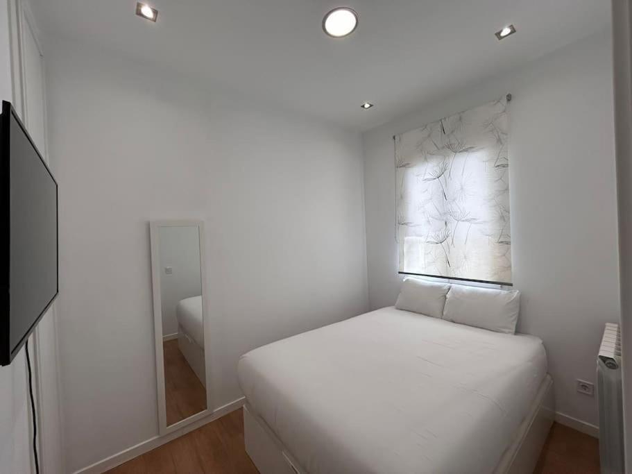 Flat In The Barrio De Las Delicias, Madrid Luaran gambar